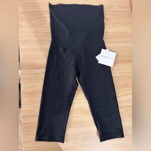 Maternity yoga leggings